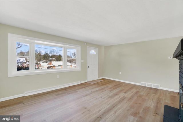 765 MARKET ST, Mount Wolf, PA 17347