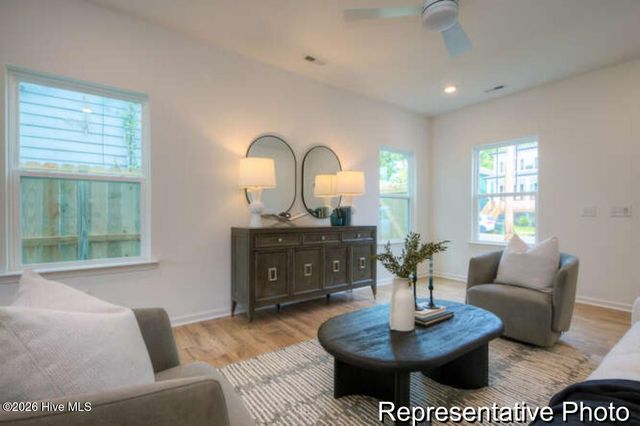 1020 S 4th Street 105, Wilmington, NC 28401