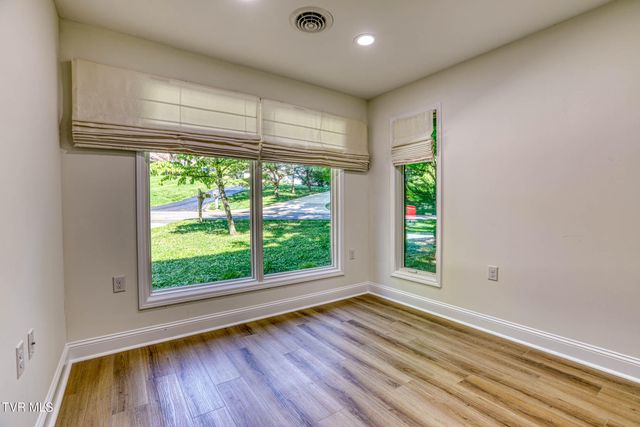 707 West Hlls Drive, Rogersville, TN 37857