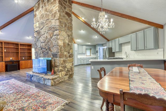707 West Hlls Drive, Rogersville, TN 37857
