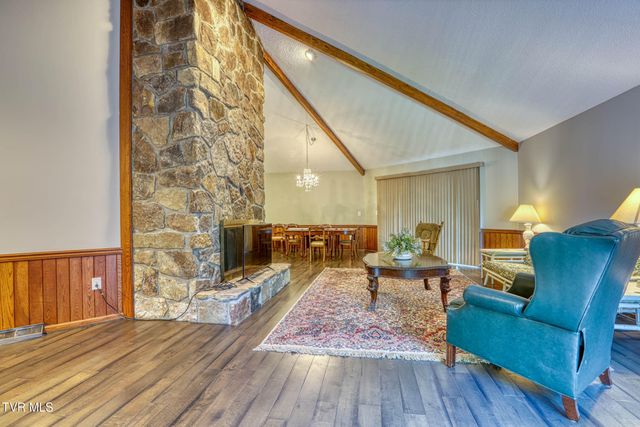 707 West Hlls Drive, Rogersville, TN 37857