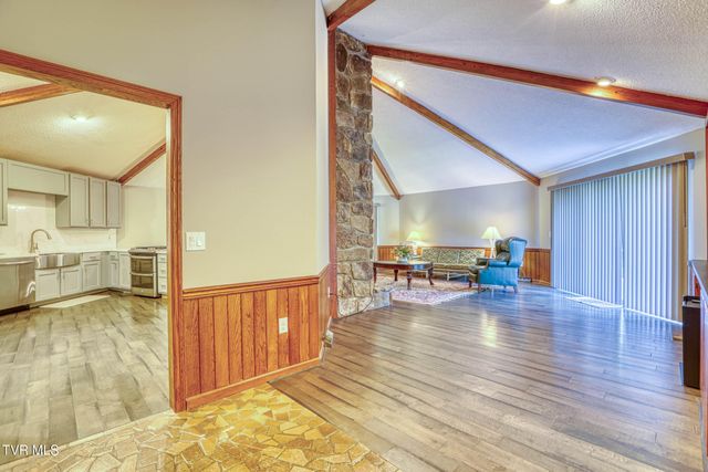 707 West Hlls Drive, Rogersville, TN 37857