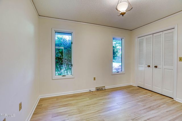 707 West Hlls Drive, Rogersville, TN 37857