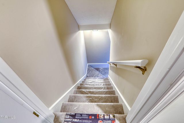 707 West Hlls Drive, Rogersville, TN 37857