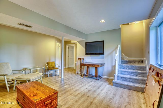 707 West Hlls Drive, Rogersville, TN 37857