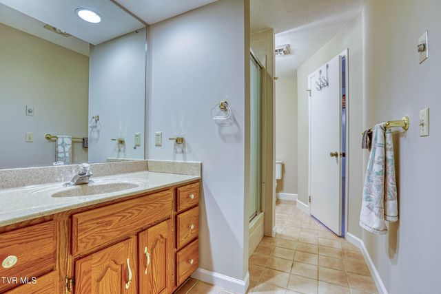 707 West Hlls Drive, Rogersville, TN 37857