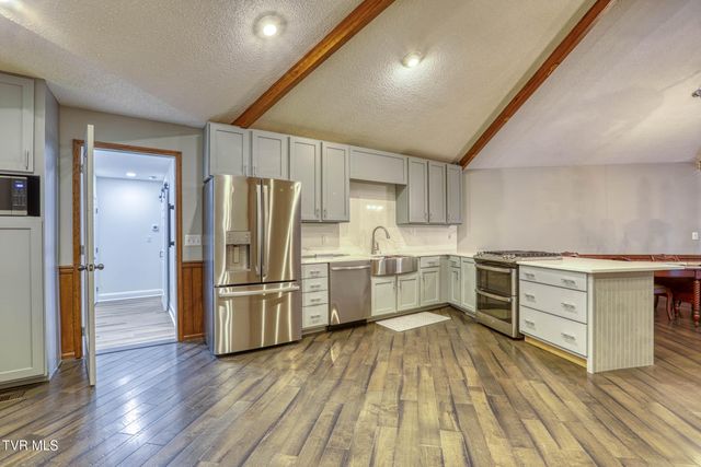 707 West Hlls Drive, Rogersville, TN 37857