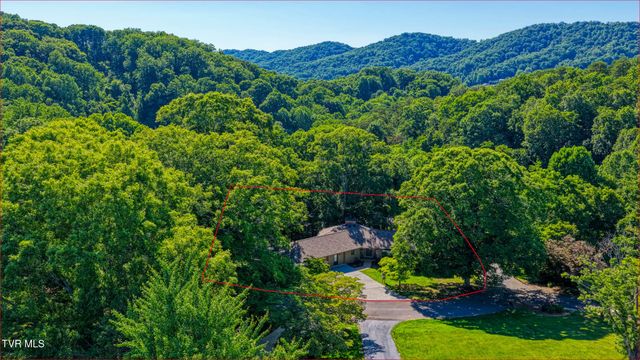 707 West Hlls Drive, Rogersville, TN 37857