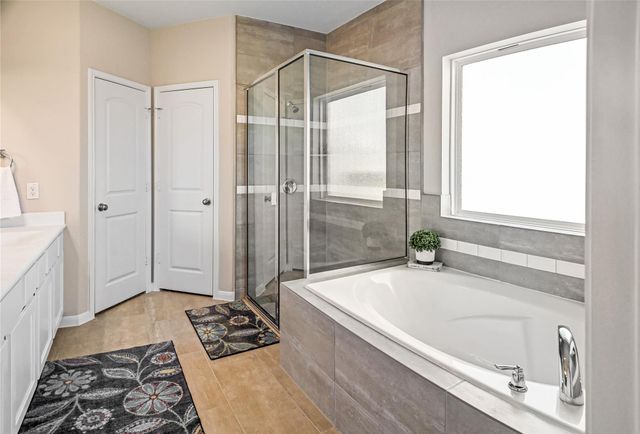 1866 Kenley Way, Alvin, TX 77511