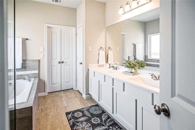 1866 Kenley Way, Alvin, TX 77511