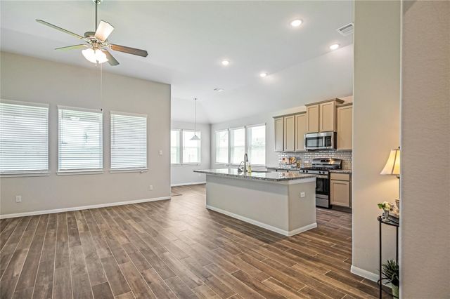 1866 Kenley Way, Alvin, TX 77511