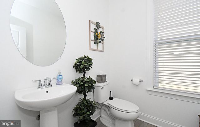 206 GROVE VALLEY CT, Chalfont, PA 18914