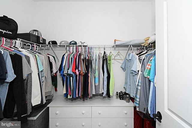 206 GROVE VALLEY CT, Chalfont, PA 18914