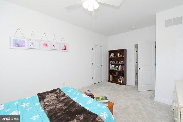 206 GROVE VALLEY CT, Chalfont, PA 18914