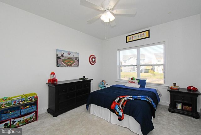 206 GROVE VALLEY CT, Chalfont, PA 18914