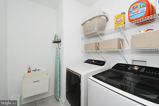 206 GROVE VALLEY CT, Chalfont, PA 18914