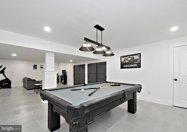 206 GROVE VALLEY CT, Chalfont, PA 18914