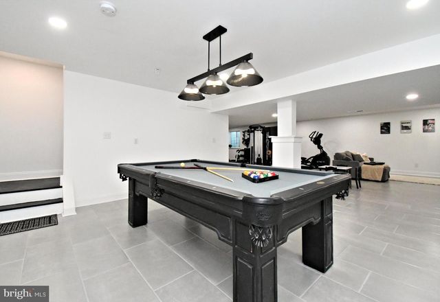 206 GROVE VALLEY CT, Chalfont, PA 18914