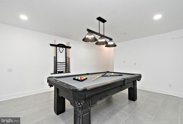 206 GROVE VALLEY CT, Chalfont, PA 18914