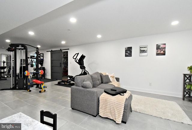 206 GROVE VALLEY CT, Chalfont, PA 18914