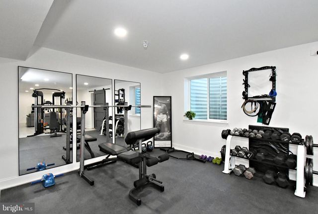 206 GROVE VALLEY CT, Chalfont, PA 18914