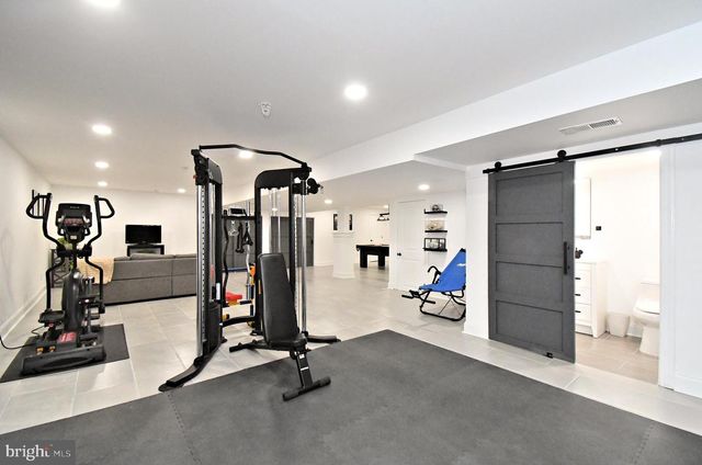 206 GROVE VALLEY CT, Chalfont, PA 18914