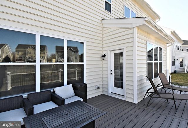 206 GROVE VALLEY CT, Chalfont, PA 18914