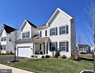 206 GROVE VALLEY CT, Chalfont, PA 18914
