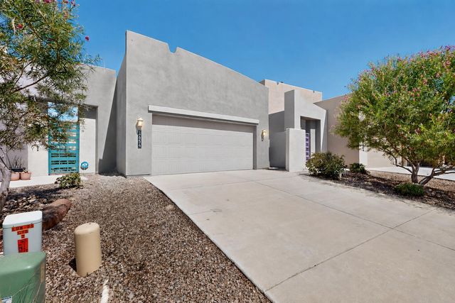 1654 Tierra Verde Loop NW, Los Lunas, NM 87031