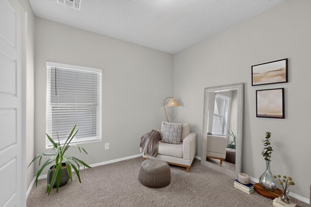 1654 Tierra Verde Loop NW, Los Lunas, NM 87031