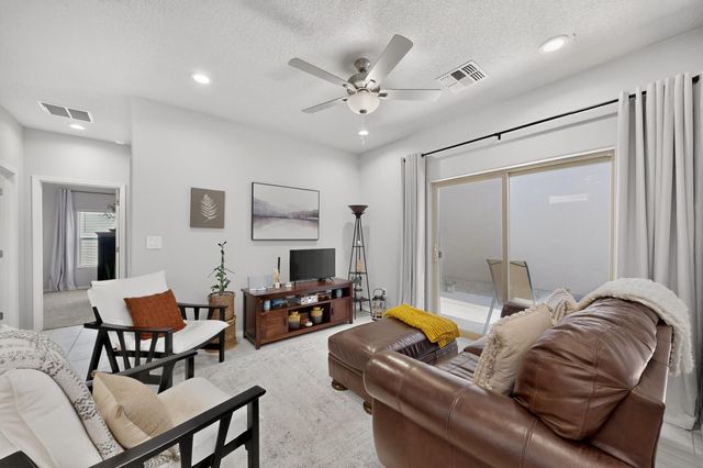 1654 Tierra Verde Loop NW, Los Lunas, NM 87031