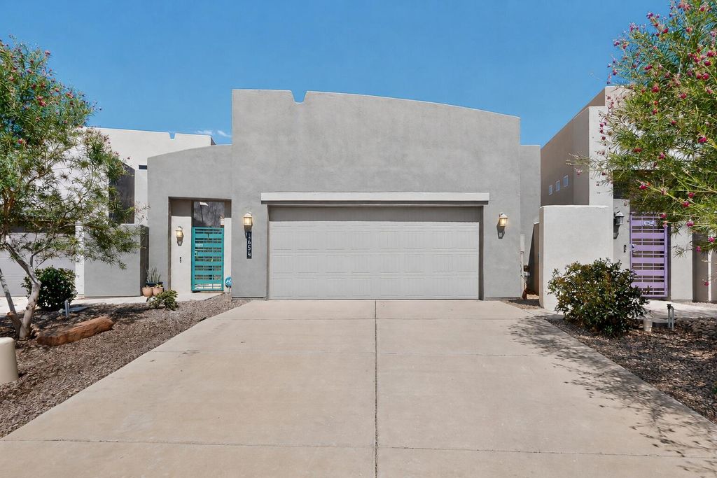 1654 Tierra Verde Loop NW, Los Lunas, NM 87031