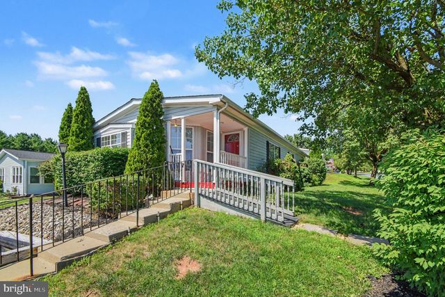 10 JUNIPER CT W, Harleysville, PA 19438