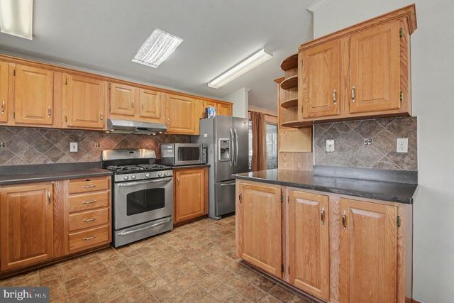10 JUNIPER CT W, Harleysville, PA 19438