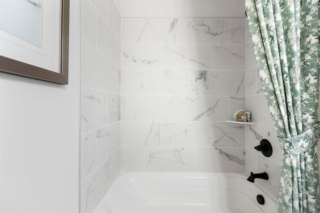 3923 Chatham Place, Brighton Twp, MI 48114