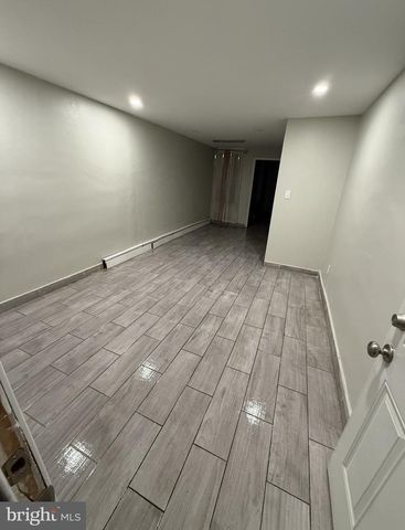 633 CLINTON ST, Reading, PA 19601