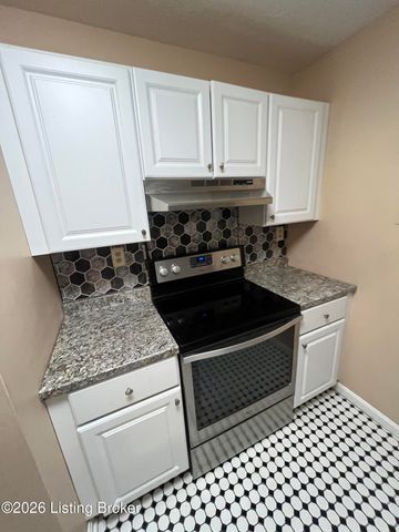 3312 Colonial Manor Cir 6A, Louisville, KY 40218