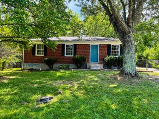 118 Edgewood Drive, Frankfort, KY 40601