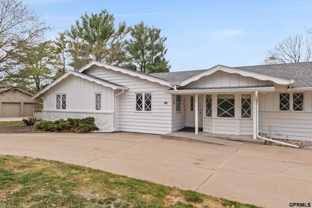 1206 Pine Road, Omaha, NE 68144