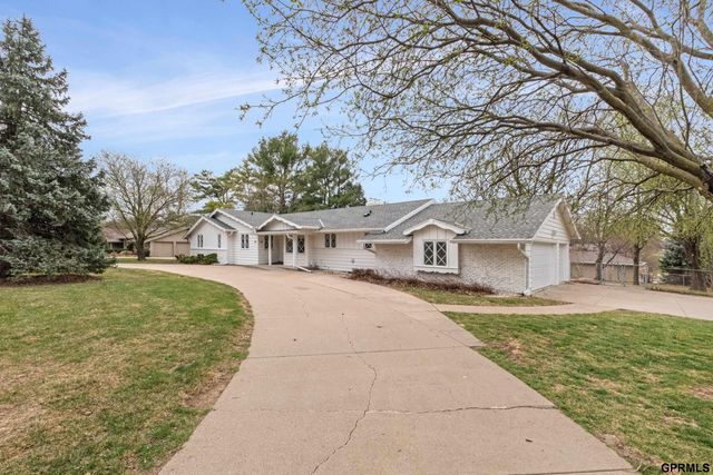 1206 Pine Road, Omaha, NE 68144