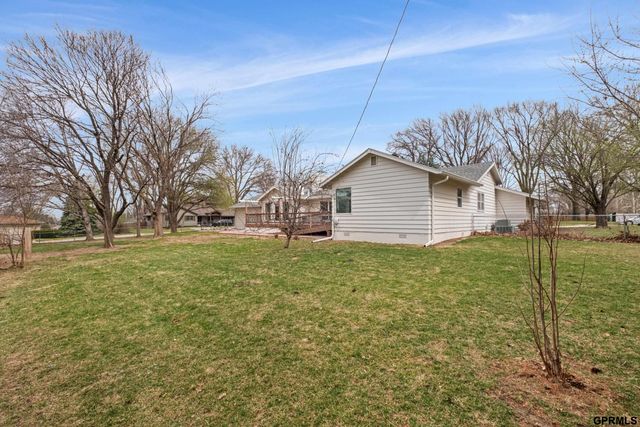 1206 Pine Road, Omaha, NE 68144