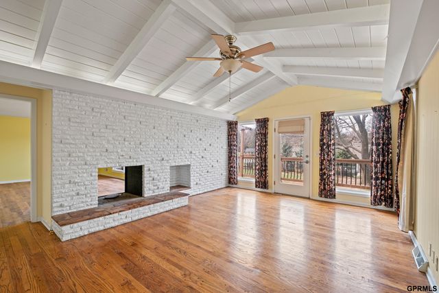 1206 Pine Road, Omaha, NE 68144