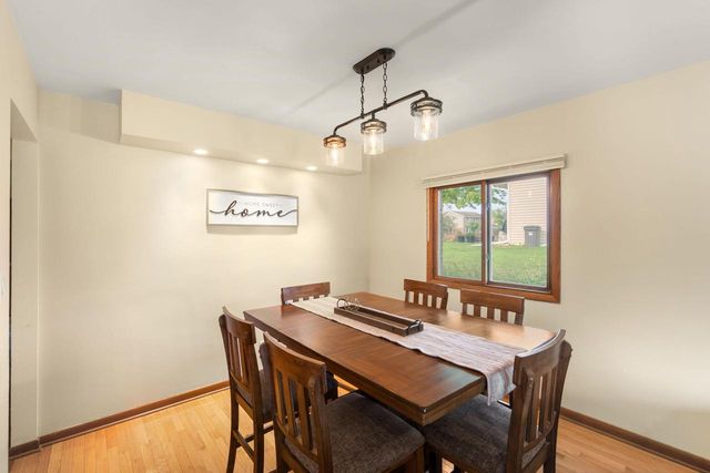 12405 W Euclid AVENUE, New Berlin, WI 53151