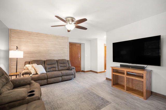 12405 W Euclid AVENUE, New Berlin, WI 53151