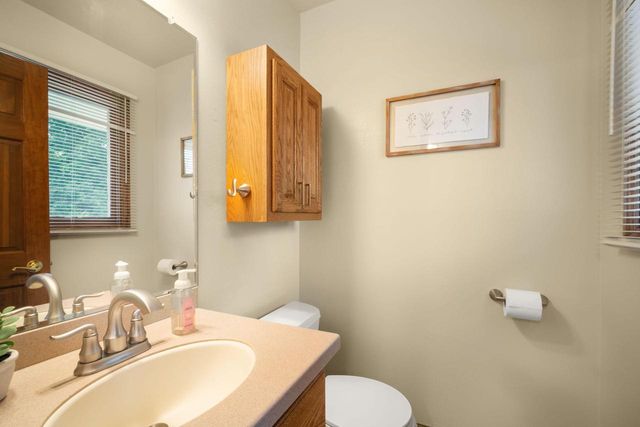 12405 W Euclid AVENUE, New Berlin, WI 53151