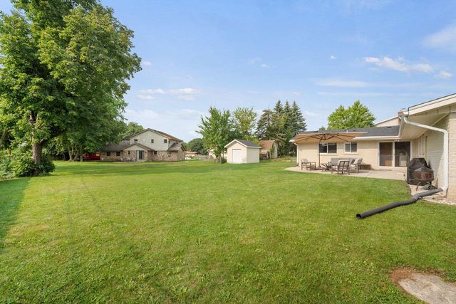 12405 W Euclid AVENUE, New Berlin, WI 53151