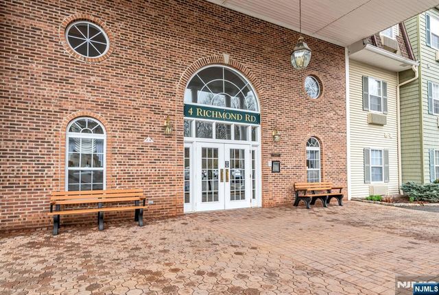 4 Richmond Road 308, West Milford, NJ 07480