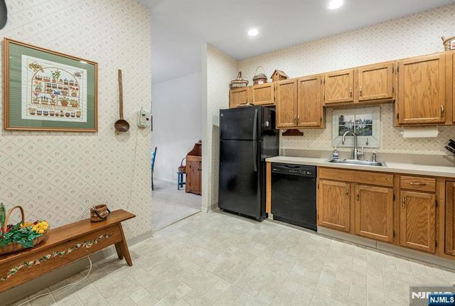 4 Richmond Road 308, West Milford, NJ 07480