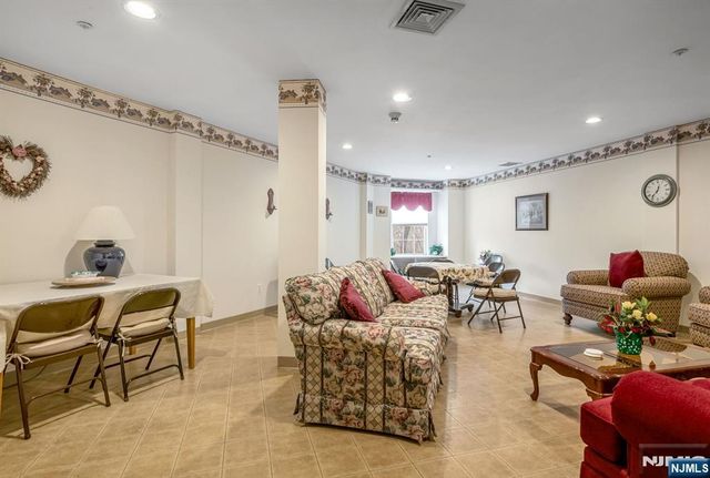 4 Richmond Road 308, West Milford, NJ 07480