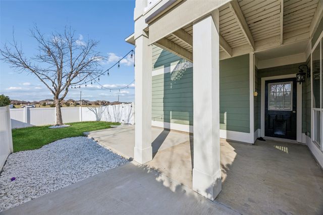 1209 Charleston Lane, Savannah, TX 76227